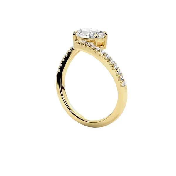The Oval Twist – Bypass Pavé Moissanite Engagement Ring - Image 2
