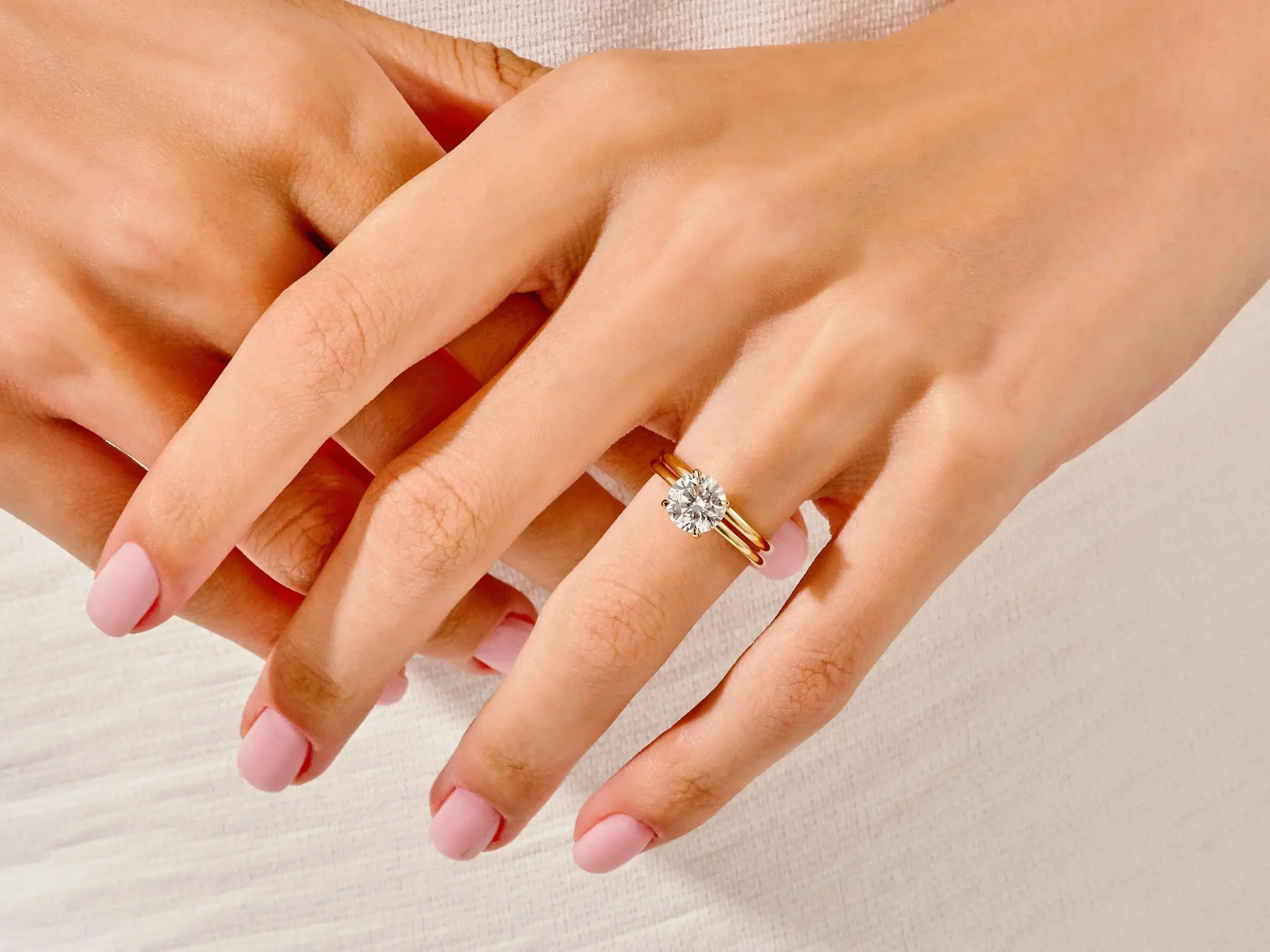 The Round Duo Essence – Minimalist Brilliant Bridal Set - Image 7