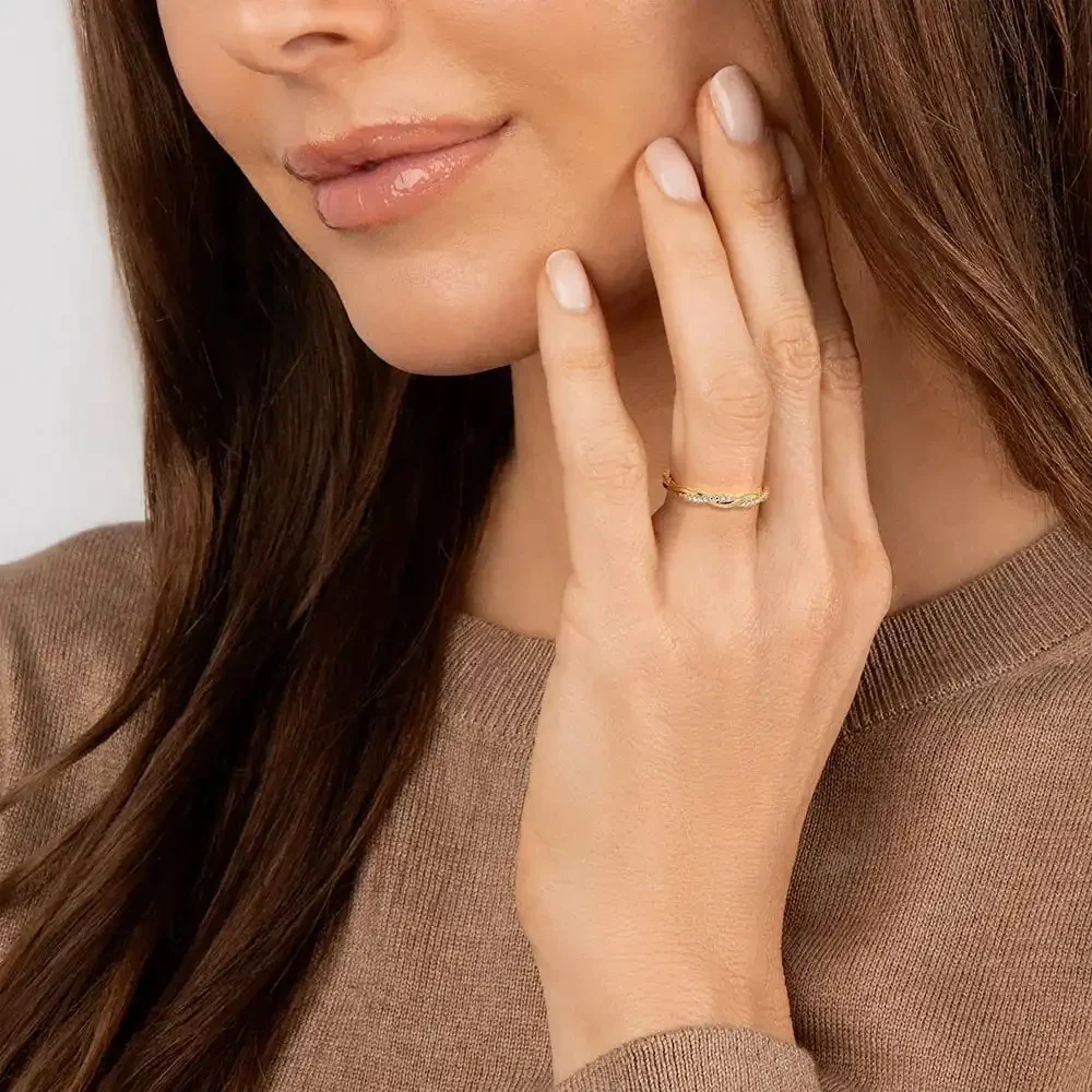 The Twisted Infinity Band – Pavé Plain Gold Ring - Image 7